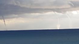 Tre trombe marine visibili al largo di Anzio: la foto fa il giro del web