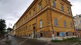 Nettuno, ex Divina Provvidenza: il Comune sfratta pure il parroco