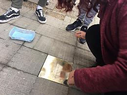 Shoah, gli studenti di Anzio realizzano e posizionano una pietra d'inciampo