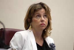 La passerella del ministro Grillo sulla sanit&agrave;: "Il Lazio resta commissariato"