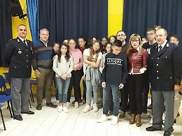 Bullismo, la polizia a scuola per un evento formativo con gli studenti