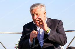 Forza Italia, Tajani blinda Fazzone: fiducia e subito il Congresso provinciale