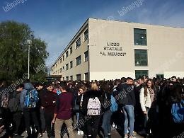 Iscrizioni chiuse al liceo Meucci, esclusi 84 studenti