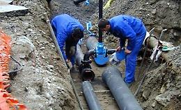 Manca l'acqua in via Villafranca e nelle aree limitrofe, tecnici al lavoro