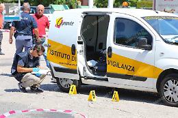 Assalto al portavalori in Q4, recuperata un'arma in via Islanda