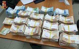 Latina, fermato un altro carico di soldi: sequestrati 100mila euro