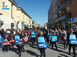 Carnevale Apriliano: colori, musica e balli per la sfilata delle scuole