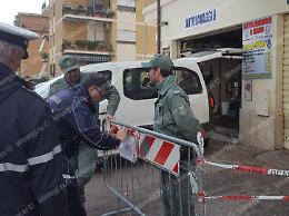 Scarichi irregolari, scattano i sigilli all'autolavaggio egiziano