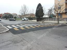 Incrocio pericoloso in via Toscanini, installato il dissuasore