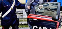 Entra all'ufficio Anagrafe e ruba la borsa di un'impiegata, arrestato