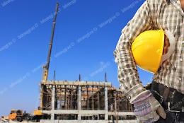 Caporalato invisibile nei cantieri, esposto della Cgil all'Ispettorato