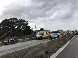 Incidente stradale sulla Pontina, ferito un motociclista
