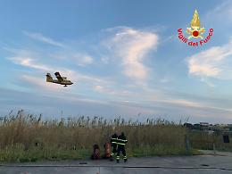 Divampa un incendio a Ventotene, intervento dal cielo