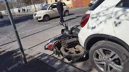 Latina, incidente stradale in centro: ferito uno studente di 15 anni
