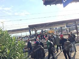 Investito da un treno a Campoleone, la vittima è un 42enne di Aprilia