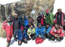 Txikon: "Nardi e Ballard avevano lanciato un SOS con i razzi"