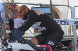 Pomezia, il &laquo;miracolo&raquo; per la ricerca di Fabio Sakara: pedala per 24 ore