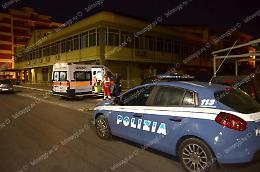 Picchiato a sangue davanti al club