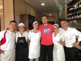 Il Tuca Tuca di Aprilia vince la puntata di "Camionisti in Trattoria"