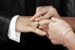 Si sposa due volte, 53enne di Aprilia a processo per bigamia