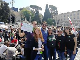 Giovani e studenti pontini in piazza a Roma con Greta Thunberg