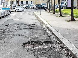 Giro, lo spettro del flop romano: nel 2018 la gara fermata per le buche