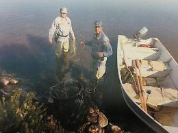 Pesca illecita, sequestrata una rete nel lago dei Monaci
