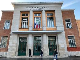 La biblioteca del V. Veneto Salvemini diventa digitale grazie agli studenti