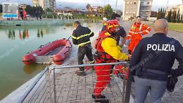 Recuperato il corpo dell'uomo che si è suicidato nel parco San Marco