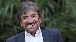 Gigi Proietti e l'armatore Vincenzo Onorato cittadini ponzesi
