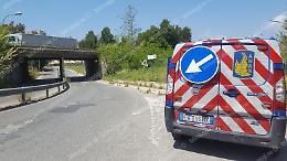 Lavori per l'asfalto sulla Pontina, carreggiata ridotta per una settimana