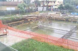 A scuola barricati nel cantiere