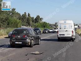 Tamponamento allo svincolo, traffico in tilt sulla Pontina