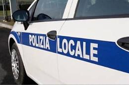 Vandalizzate le auto della Municipale: scattano le indagini