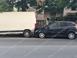 Inseguiti e speronati con l'auto dall'ex in viale XXI Aprile