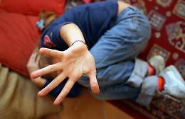 Abusi su una bimba di 4 anni, l'accusato nega tutto davanti al giudice
