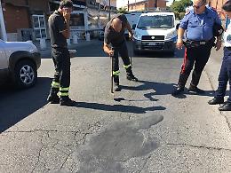 Paura ad Ardea, segnalato un pericolo sulla Laurentina: strada avvallata