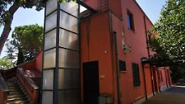 Montacarichi fuori uso al poliambulatorio, interrogazione a Coletta