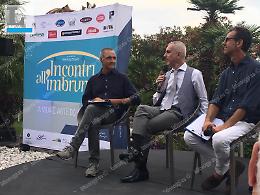 Federico Buffa incanta con i suoi racconti a "Incontri all'Imbrunire"