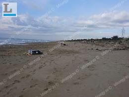 Furti sul lungomare, rompono il vetro dell’auto e rubano il cellulare