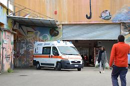 Colto da infarto mentre fa la spesa, 70enne rianimato al mercato dal 118