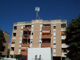 Ennesima antenna ad Anzio, spunta un ripetitore su un palazzo allo Zodiaco