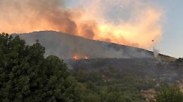 Fondi, incendio sulle colline di via Gegni: fiamme vicine alle case