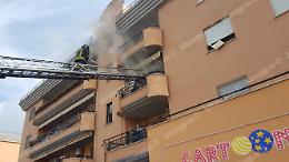 Incendio in una palazzina a Latina, morto un pensionato