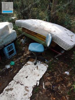 [FOTO] Vanno in cerca di funghi nel bosco di Nettuno e trovano le alcove delle prostitute