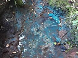 Sversamenti nel fiume, sequestrata una lavanderia industriale
