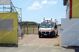 Caduta in pista al Sagittario, motociclista elitrasportato in ospedale