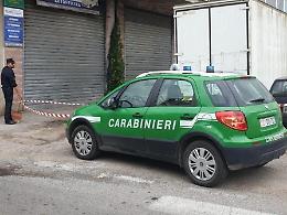 Rifiuti nella solita autorimessa e scattano due denunce