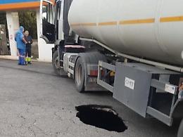 Ennesima voragine a Velletri; piazza XX Settembre sprofonda ancora