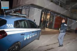 Ladri sfacciati, in azione di sera per il furto nel market